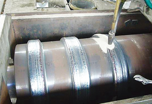 钢轧辊埋弧堆焊的工艺过程